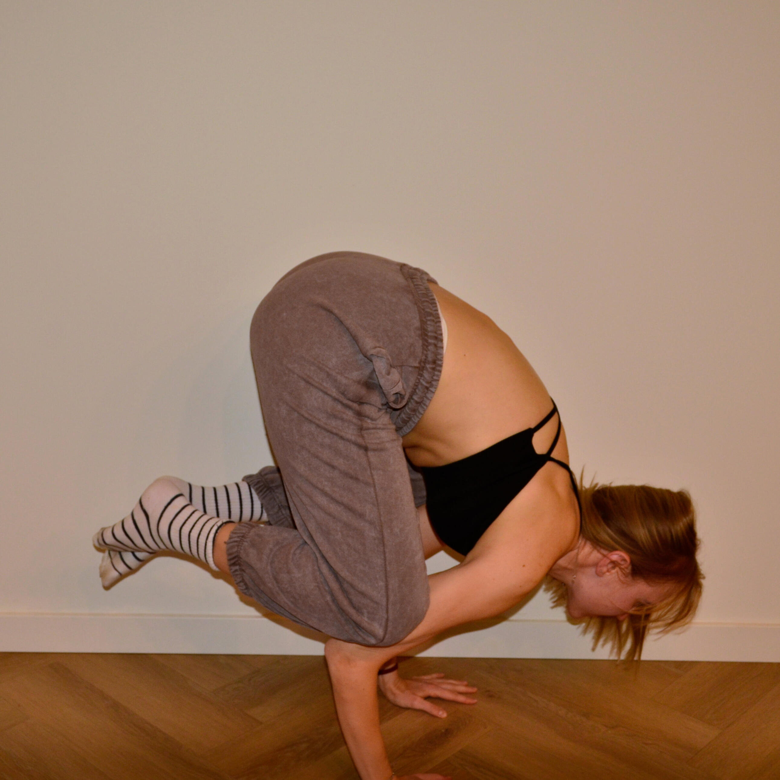 joga sportas asana vilnius antakalnis bakasana joga sportas asana vilnius antakalnis bakasana